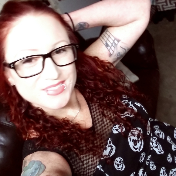 Meet your Posher, Ambassador II Meg B. - Picture 6 of 16